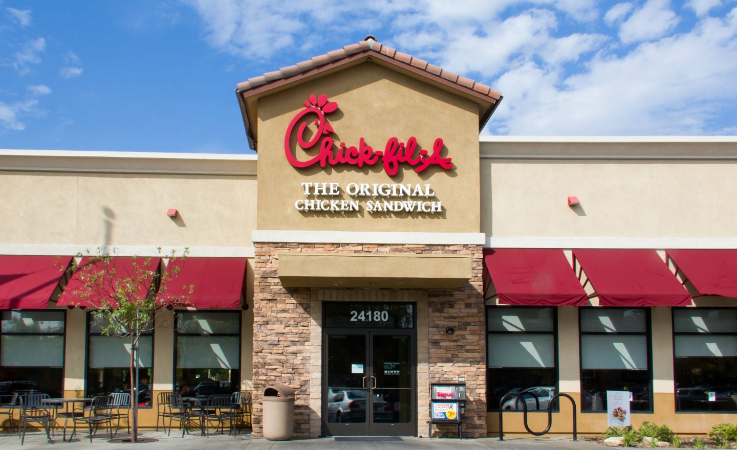 Почему франшиза сети Chick-fil-A стоит всего $10 тысяч, но получить её сложнее, чем попасть в Google или Стэнфорд
